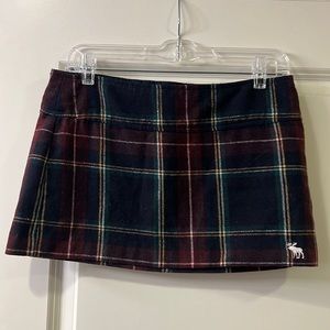 Abercrombie & Fitch plaid skirt